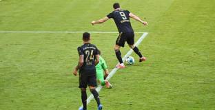 Левандовски подобри рекорда на Герд Мюлер