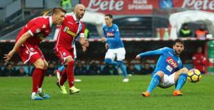 Наполи даде първото място на Ювентус само за два часа (видео)