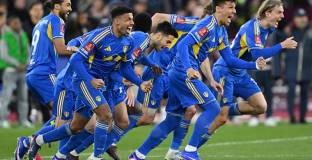 Лийдс стигна до полуфиналите след драма с дузпи срещу Уест Хем