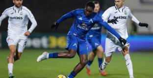 Славия удари по шампионските амбиции на Левски