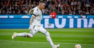 Айнтрахт има интерес към вратаря на Левски