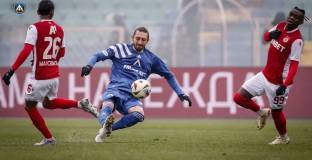 Един от титулярите на Левски е с проблем след дербито