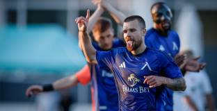 Левски само с две нови попълнения за първия си официален мач