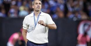 Веласкес: Физическата умора е налице, програмата ни е доста трудна