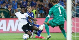 Отстраняване на Айнтрахт ще помогне за задълженията на Левски към НАП