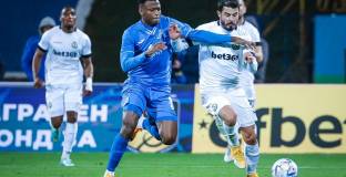 Без изненади в групата на Славия за дербито с Левски