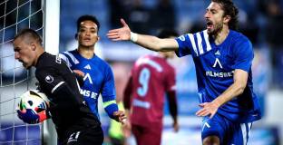 Левскари от Септември биха Левски на 