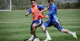 Митков и Охене тренират с Левски