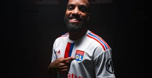   Лаказет се завърна в Лион 