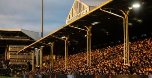 Ливърпул ще довърши Фулъм преди финала