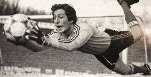 Легендарният  Георги Велинов пое по своя път към небето