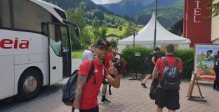 ЦСКА вече е в Австрия (снимки)