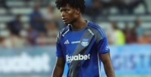 Отвлякоха съпругата и детето на футболист