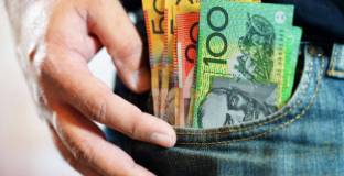 Клубовете в Англия са платили 211 милиона за агенти