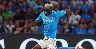 Наполи громи, Осимен се появи в игра и вкара гол