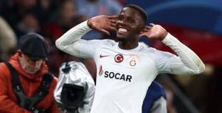 Манчестър Юнайтед - Галатасарай 2:3 