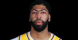 Антони Дейвис обясни защо отказа да вземе номера на Леброн