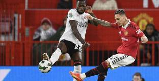 Ман Юнайтед на полуфинал през Чарлтън