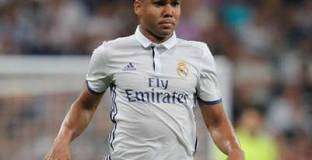 Каземиро: Загубата от Бетис може да ни струва титлата