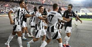 Бешикташ разби Галатасарай и грабна Суперкупата на Турция