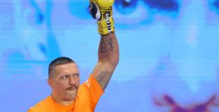 Форман коментира битката между Усик и Фюри