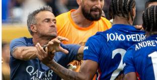 Жоао Педро коментира конфликта си с Луис Енрике