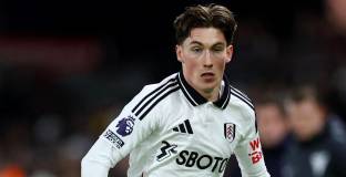 Астън Вила се надява да привлече Хари Уилсън 