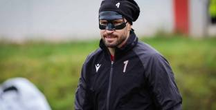 Бусато се завърна, но маскиран