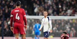 Ван Дайк разговарял със Симонс 