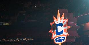 Кънектикът Сън се мести в Хюстън като част от грандиозна сделка