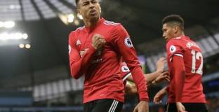 Карагър: Юнайтед ще е като ранен звяр в дербито