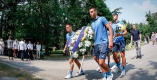 Левски почете 188-годишнината от рождението на Апостола