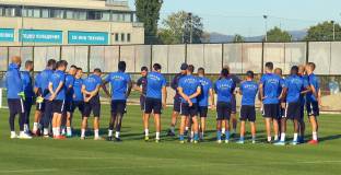 Двама пропускат мача на Левски срещу Славия (видео)