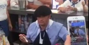 Кмет яде плъх заради загубата на ПСЖ от Барса (видео) 