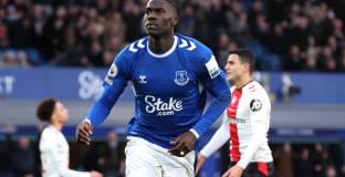 Байерн хвърли око на Онана от Евертън