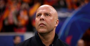 Слот атакува съдийството след загубата на Ливърпул от Галатасарай