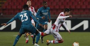 Късен гол запази интригата между Звезда и Милан (видео)