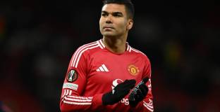 Манчестър Юнайтед е готов да се раздели с Каземиро