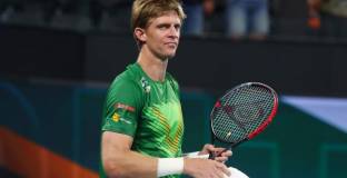 Андерсън и Накашима започнаха с победи в Далас