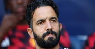 Играчите на Ман Юнайтед подкрепят Аморим