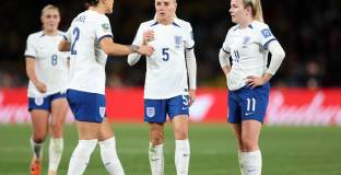 Хеликоптер шпионира тренировките на англичанките 