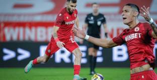 Стойко Сакалиев: Питас е класи над Годой!