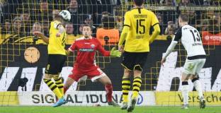 Аутсайдерът в Бундеслигата изтърва Борусия Дортмунд