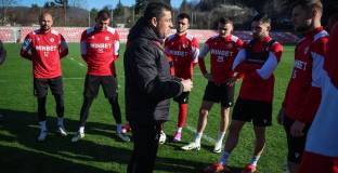 ЦСКА поднови тренировки, ключови играчи не взеха участие