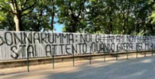 Фенове на Милан отправиха заплахи към Донарума