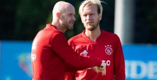 Помощник-треньорът на Аякс  е изолиран заради коронавируса