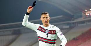 Задължиха Роналдо да събори всички незаконни сгради