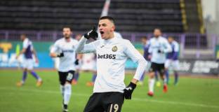 Кръстев подписа с Болоня 