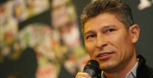 България загуби три места в класацията на ФИФА