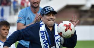 Марадона починал в бедност